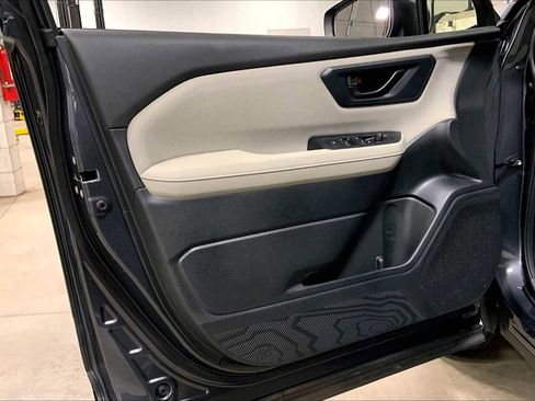 Certified 2025 Subaru Forester image 20