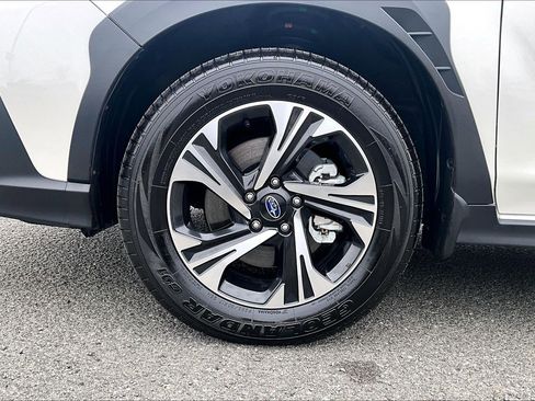 Used 2024 Subaru Crosstrek 2.0i Premium image 8