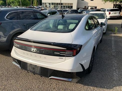 Certified 2024 Hyundai Sonata Limited FWD image 4