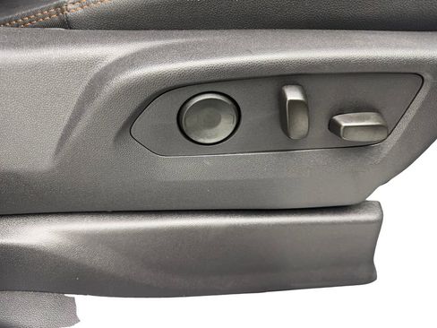 Used 2025 GMC Sierra 1500 AT4 image 49