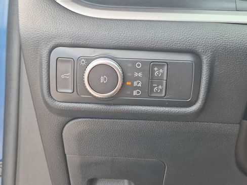 Used 2022 Ford Explorer XLT w/ Equipment Group 202A RWD image 19
