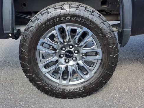 Used 2023 GMC Sierra 1500 Denali Ultimate AWD/4WD image 5