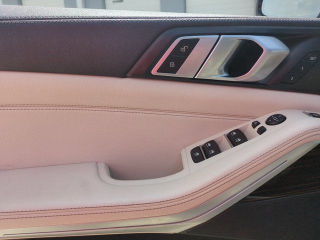 Used 2020 BMW X5 sDrive40i w/ Convenience Package RWD image 11