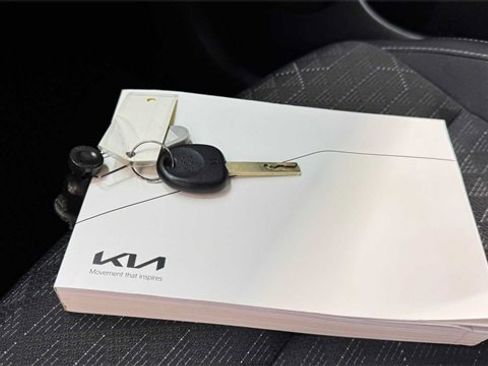 Used 2022 Kia Rio LX image 22