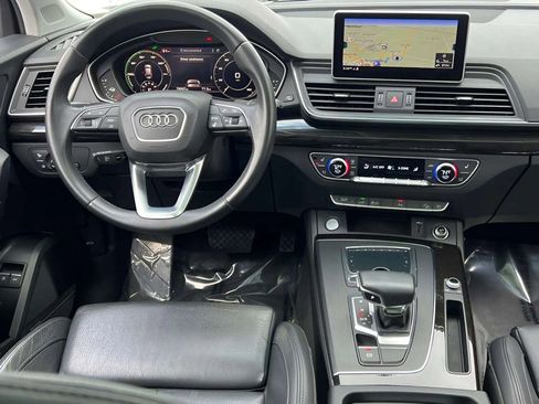 Used 2020 Audi Q5 e Premium Plus w/ Premium Plus Package AWD/4WD image 16