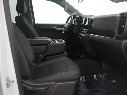 Used 2022 Chevrolet Silverado 1500 LT image 14