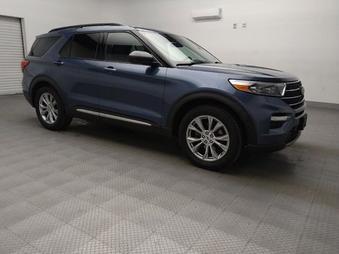 Used 2020 Ford Explorer XLT w/ Equipment Group 202A image 13