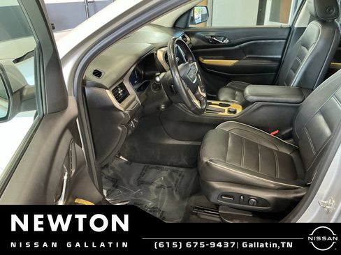 Used 2019 GMC Acadia Denali w/ Technology Package FWD image 6