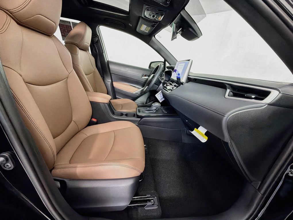 New 2026 Toyota Corolla Cross XLE w/ Convenience Package FWD image 29