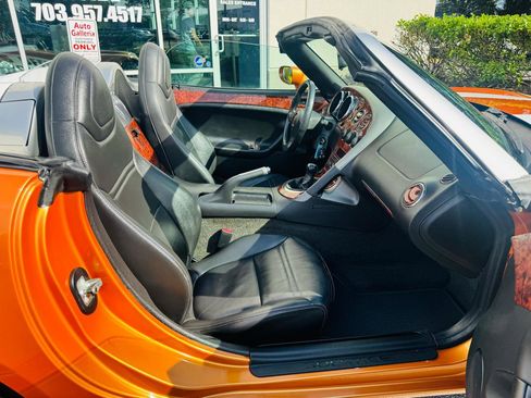Used 2006 Pontiac Solstice Convertible w/ Premium Package RWD image 36