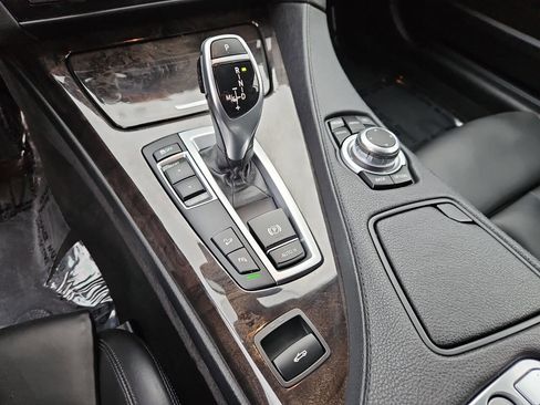 Used 2013 BMW 650i xDrive Convertible image 22