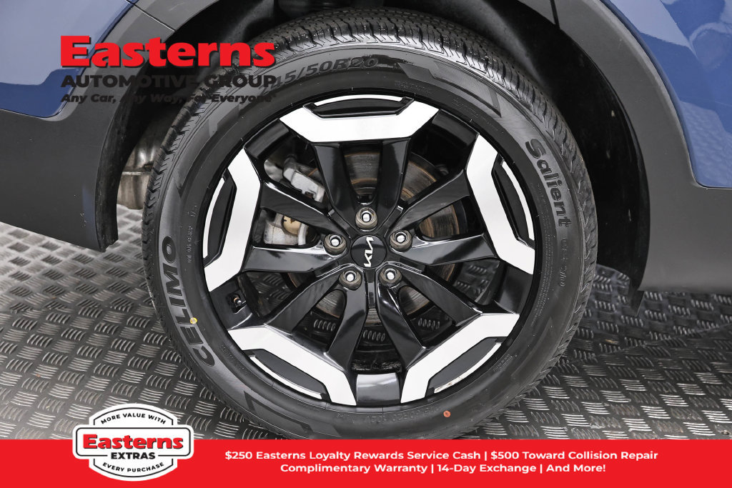 Used 2025 Kia Telluride S FWD image 32