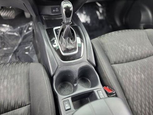 Used 2019 Nissan Rogue SV FWD image 8