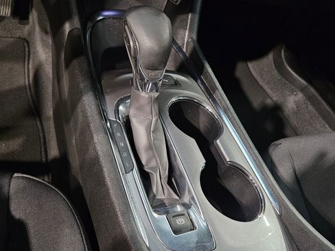 Used 2024 Chevrolet Malibu LT image 32