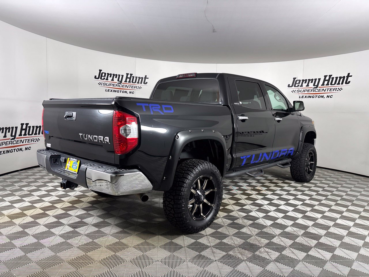 Used 2018 Toyota Tundra Limited AWD/4WD image 4