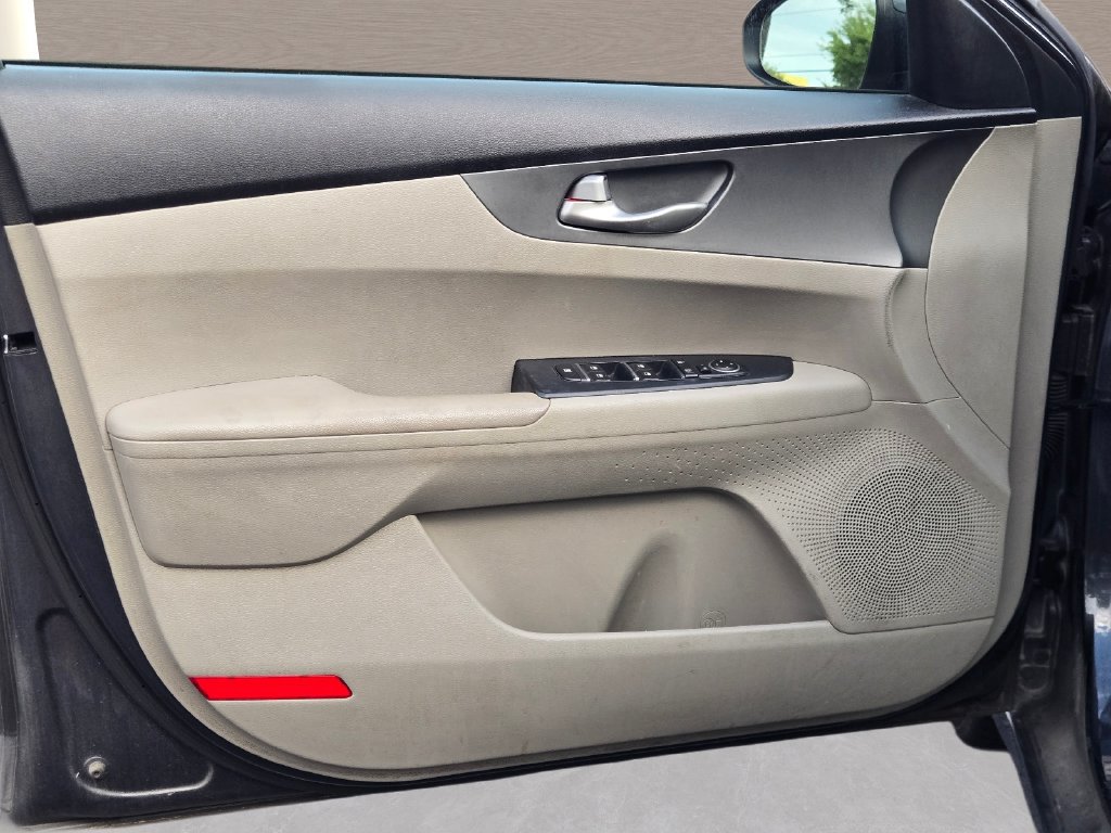 Used 2019 Kia Forte LXS FWD image 18
