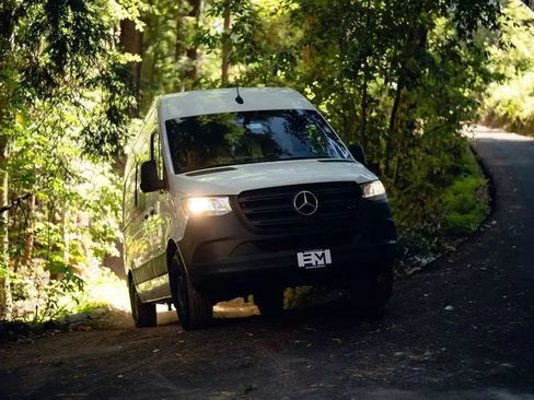 Used 2021 Mercedes-Benz Sprinter 2500 image 20