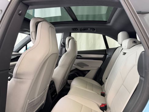 Certified 2026 Porsche Macan 4 Electric AWD/4WD image 24