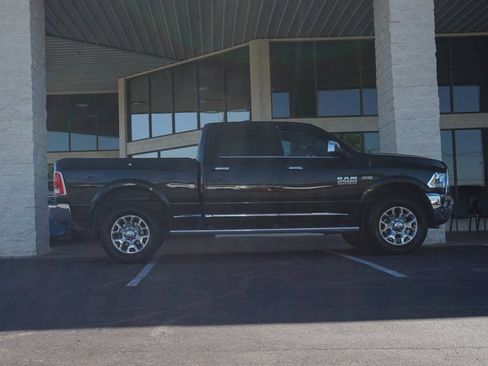 Used 2016 RAM 2500 Limited AWD/4WD image 2