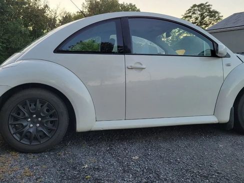 Used 2001 Volkswagen Beetle GLS image 4