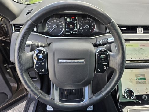Used 2020 Land Rover Range Rover Evoque R-Dynamic S AWD/4WD image 18