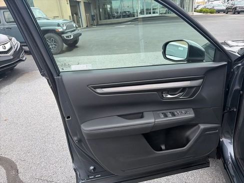 Used 2024 Honda CR-V LX image 8