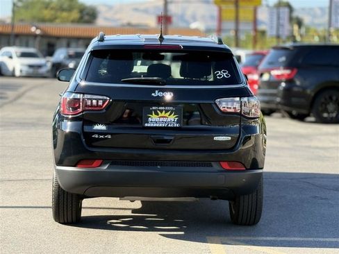 Used 2022 Jeep Compass Latitude AWD/4WD image 6