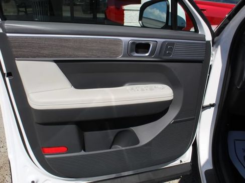 Used 2025 Hyundai Santa Fe Limited AWD/4WD image 8