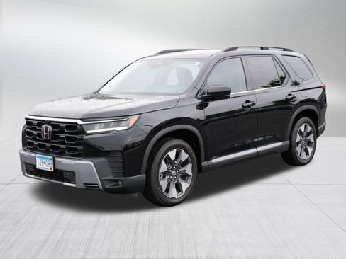 Used 2026 Honda Pilot Elite image 3