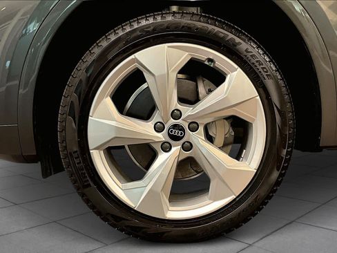 Certified 2025 Audi Q5 2.0T Premium Plus w/ Premium Plus Package image 10