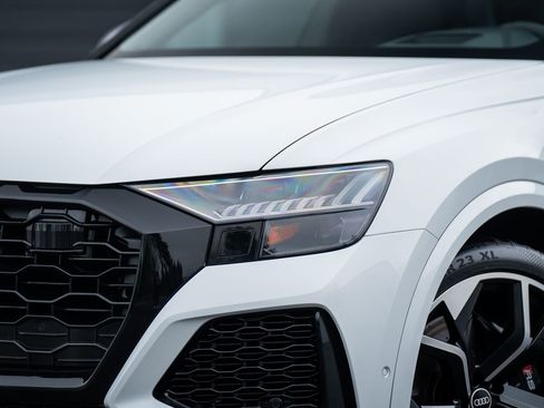 Used 2022 Audi RS Q8 image 11