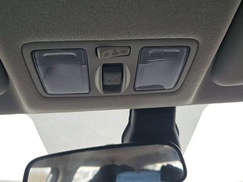 Used 2023 Hyundai Venue SEL image 40