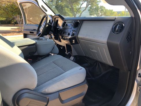Used 2013 Ford F250 XL w/ PWR Equipment Group image 18