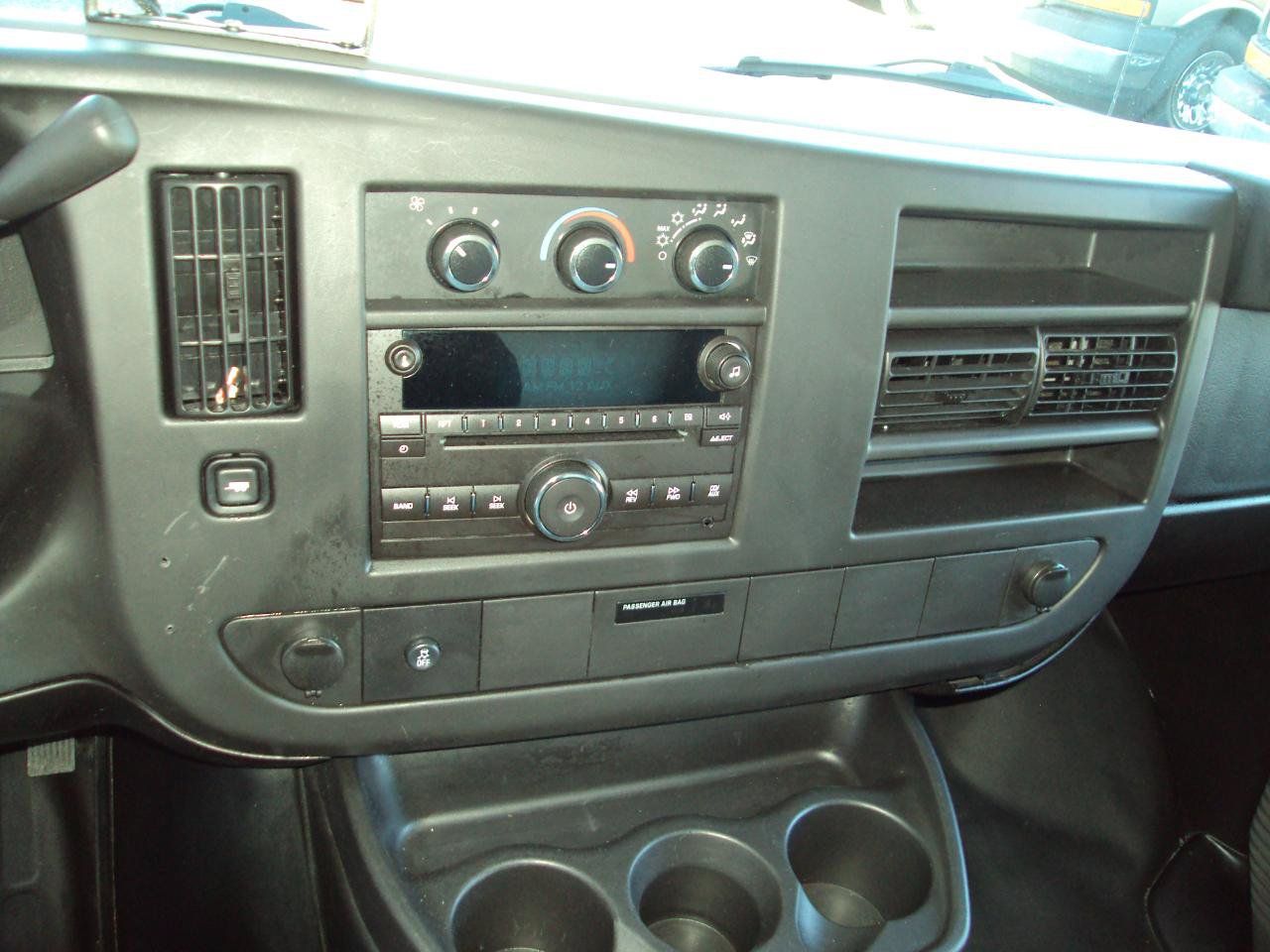 Used 2014 Chevrolet Express 1500 AWD image 21