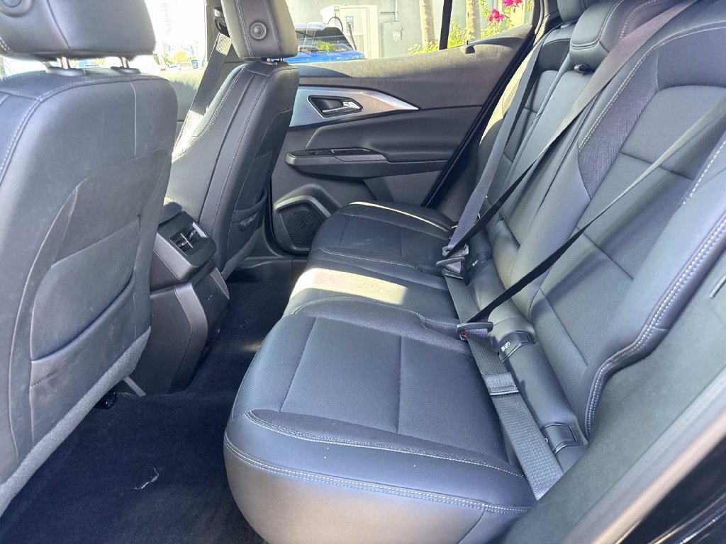 Used 2024 Chevrolet Equinox EV LT FWD image 12