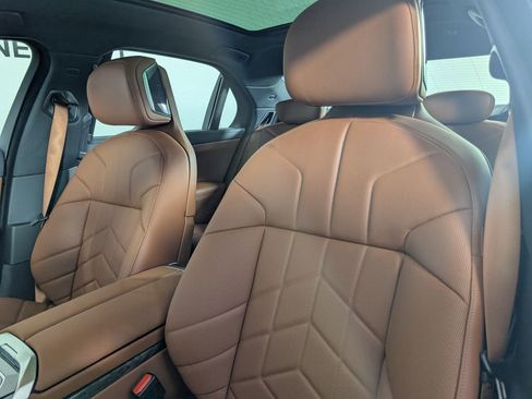 New 2026 BMW 760i xDrive w/ Executive Package image 12