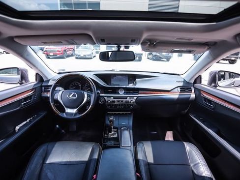 Used 2015 Lexus ES 350 w/ Luxury Package FWD image 15