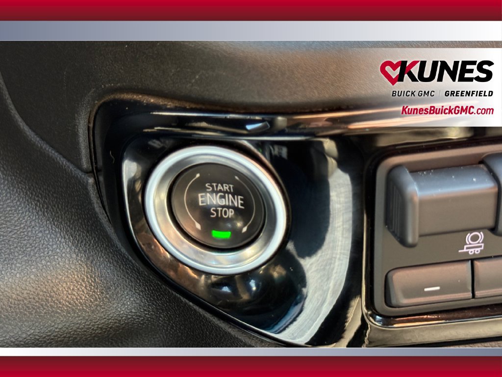 Used 2025 GMC Sierra 1500 SLT AWD/4WD image 32