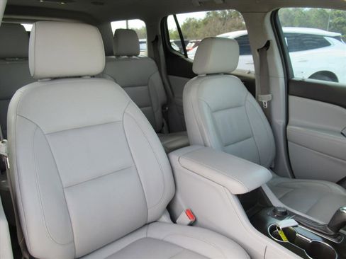 Used 2018 GMC Acadia SLT image 9