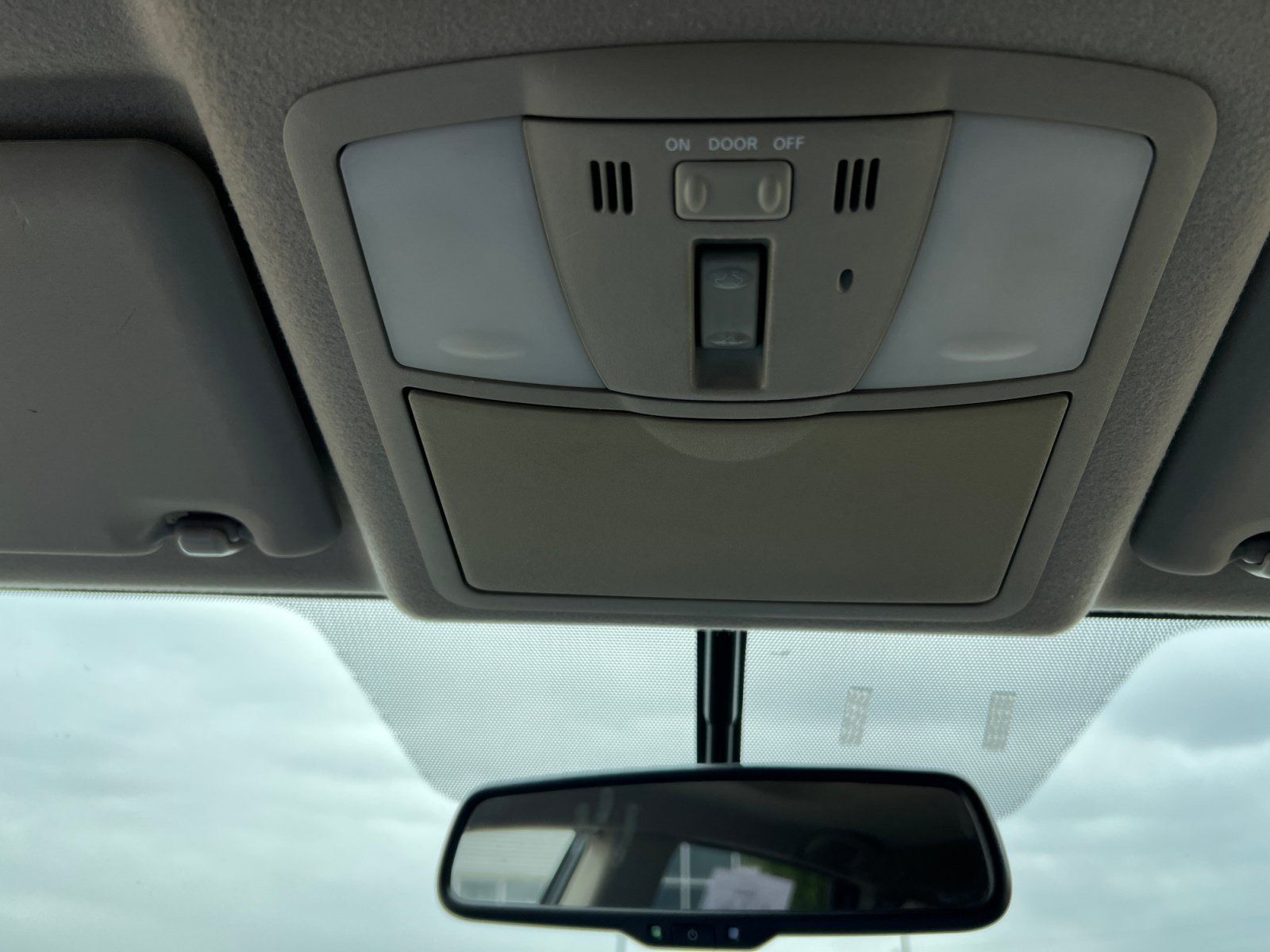 Used 2012 Nissan Rogue SL FWD image 25
