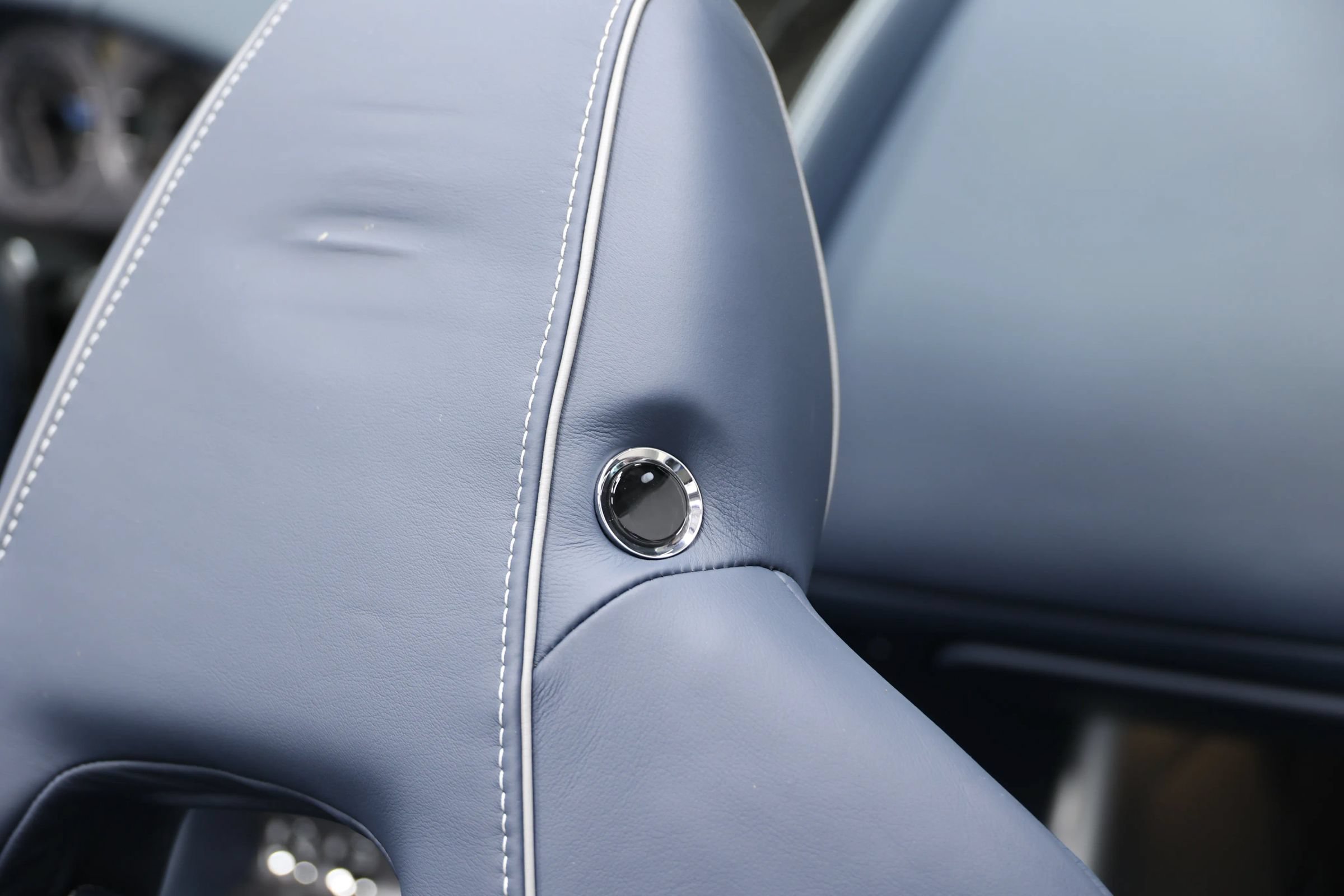 Used 2012 Aston Martin Virage Volante RWD image 74