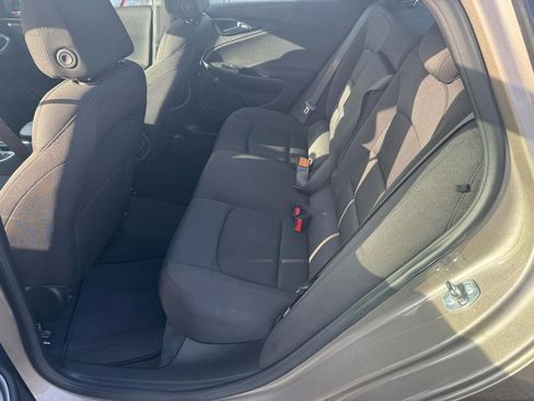 Used 2024 Chevrolet Malibu LT image 10