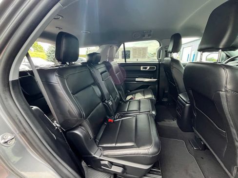 Used 2023 Ford Explorer XLT w/ Equipment Group 202A AWD/4WD image 26