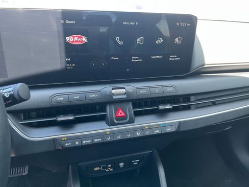 Used 2025 Kia K4 LXS image 17