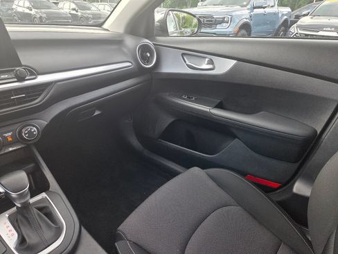 Used 2023 Kia Forte LXS FWD image 16