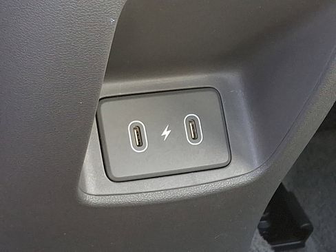 Used 2024 Hyundai Elantra SEL image 11