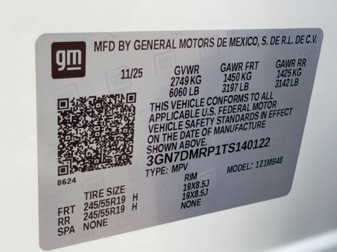 Used 2026 Chevrolet Equinox EV LT FWD image 31