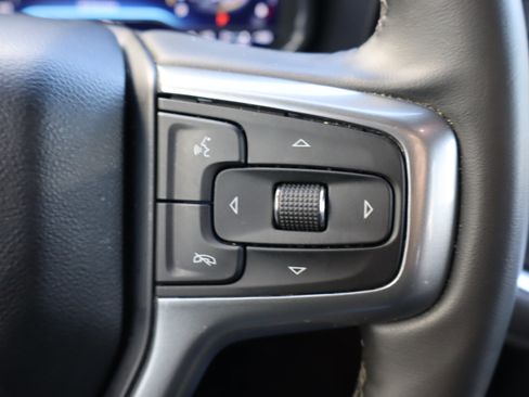 Certified 2024 Chevrolet Suburban LT w/ LT Signature Package image 24