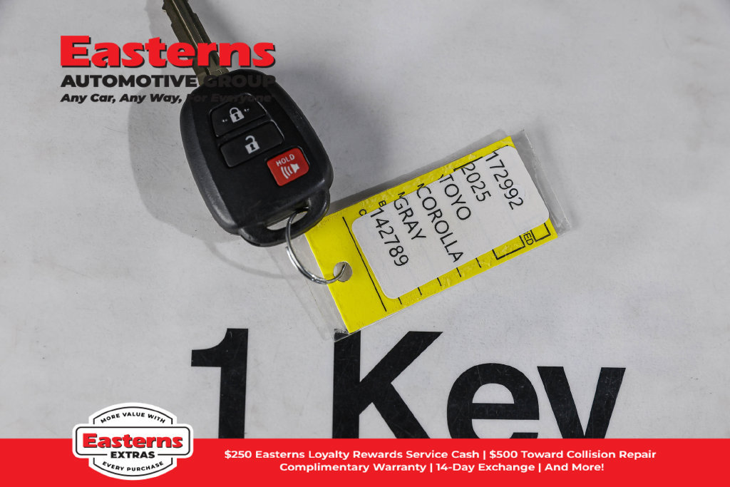 Used 2025 Toyota Corolla Cross L FWD image 25