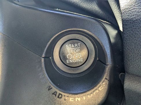 Used 2020 Jeep Renegade Altitude image 29